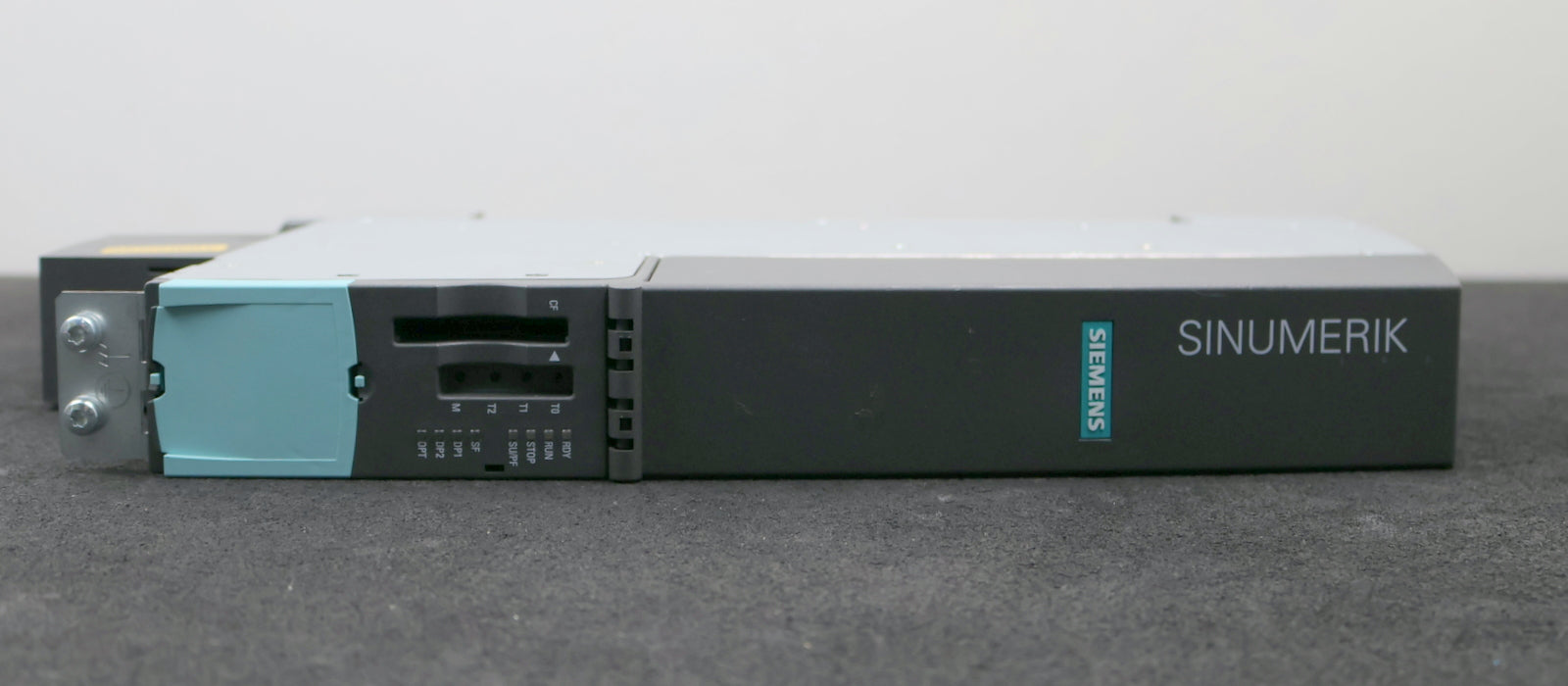 Bild des Artikels SIEMENS-SINUMERIK-840D-sl-NCU-730.2PN-+-PLC-319-3PN/DP-6FC5373-0AA01-0AA2