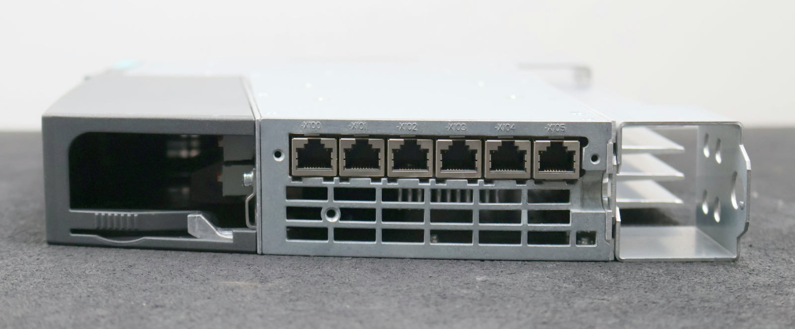 Bild des Artikels SIEMENS-SINUMERIK-840D-sl-NCU-730.2PN-with-PLC-319-3PN/DP-6FC5373-0AA01-0AA2