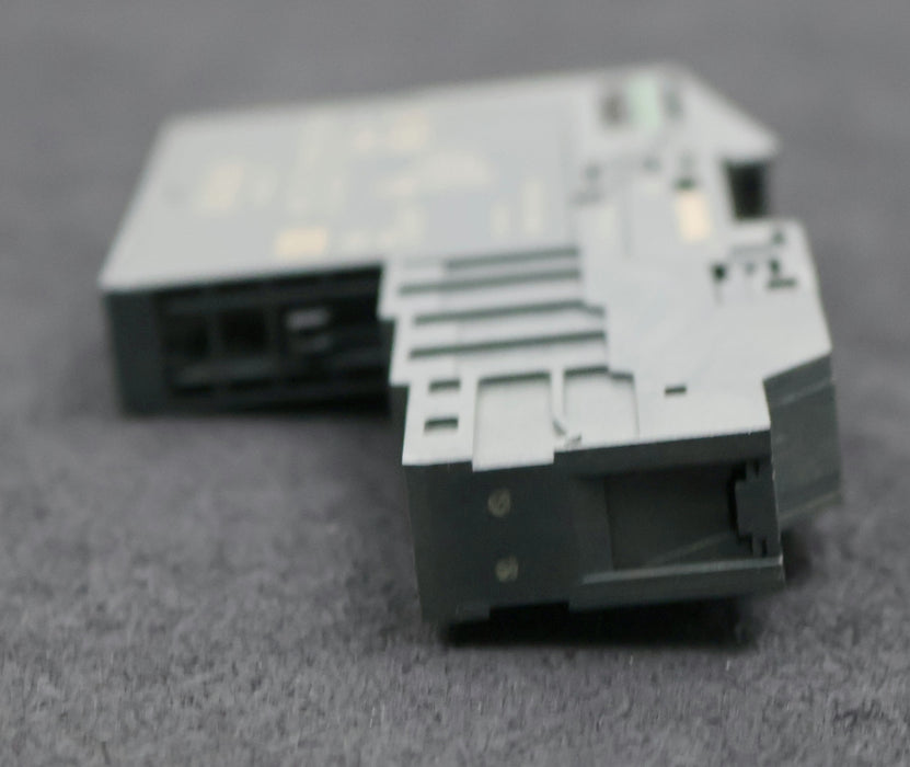 Bild des Artikels SIEMENS-SIMATIC-S7-PROFIsafe-Modul-6ES7132-4HB01-0AB0-2RO-NO-mit-Sockel