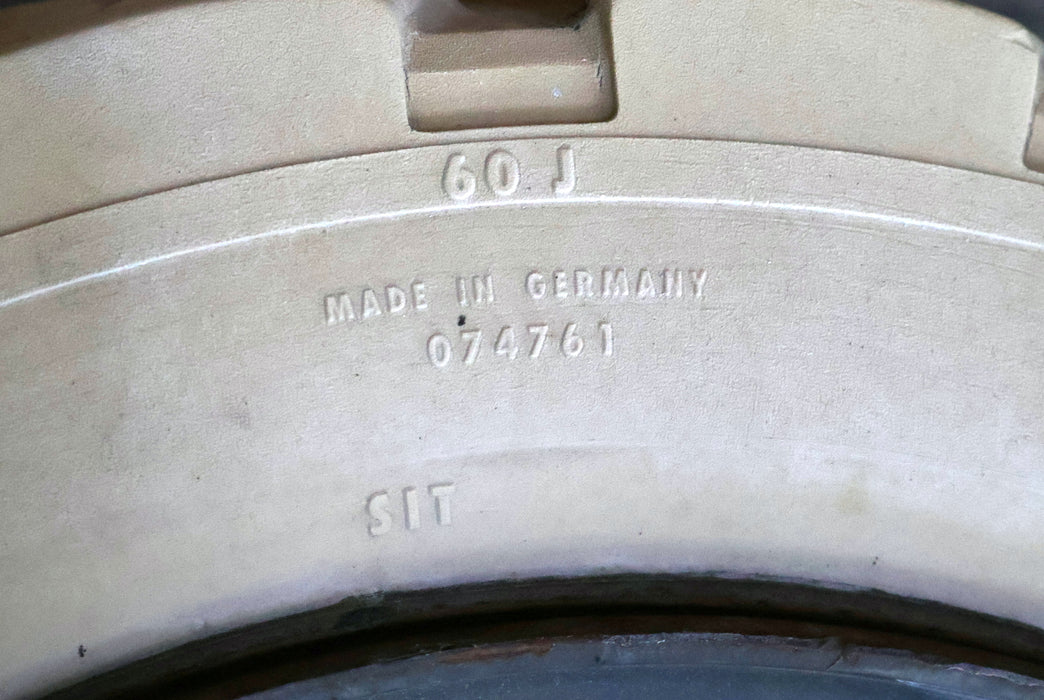 Bild des Artikels CONTINENTAL-Vollgummi-Reifen-CSE-ROBUST-SC15-SC15-355/45-15/9.75-(28x12.54-15)