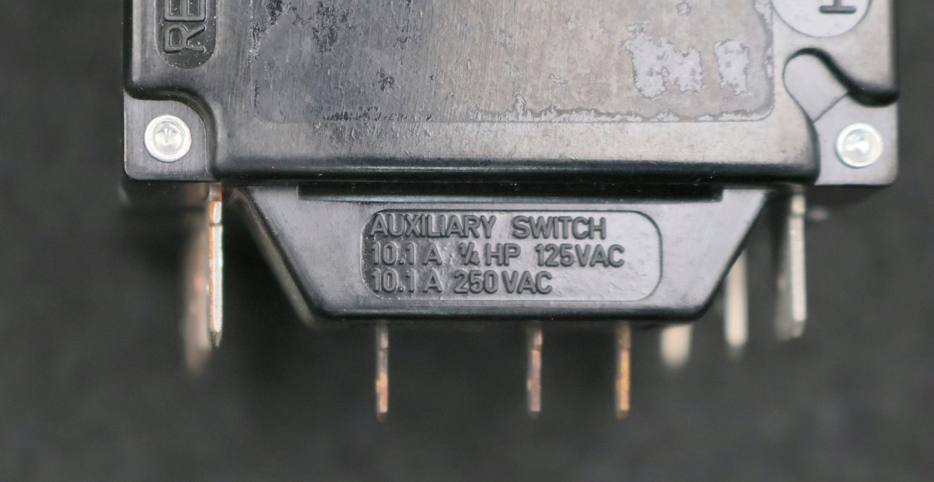 Bild des Artikels HEINEMANN-Schutzschalter-RE-CIRK-IT-001-10826-Pole-1-3-3A-250VAC-400Hz