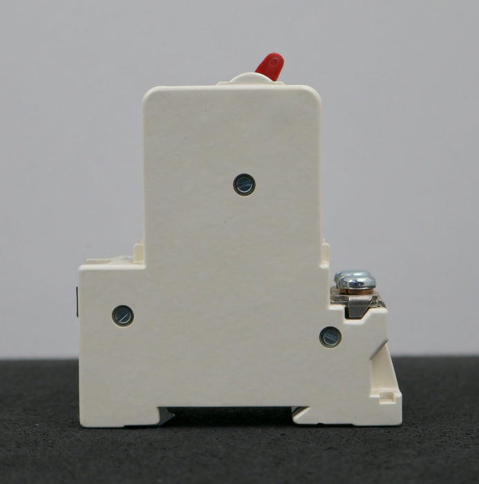 Bild des Artikels AEG-Schutzschalter-ELFA-E8-440VAC-BM-G-01A-unbenutzt