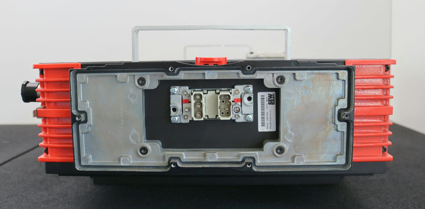 Bild des Artikels SEW-Feldumrichter-PHC22A-A150M1-11G0-15kW-Eingang:-U=-3x380-500VAC