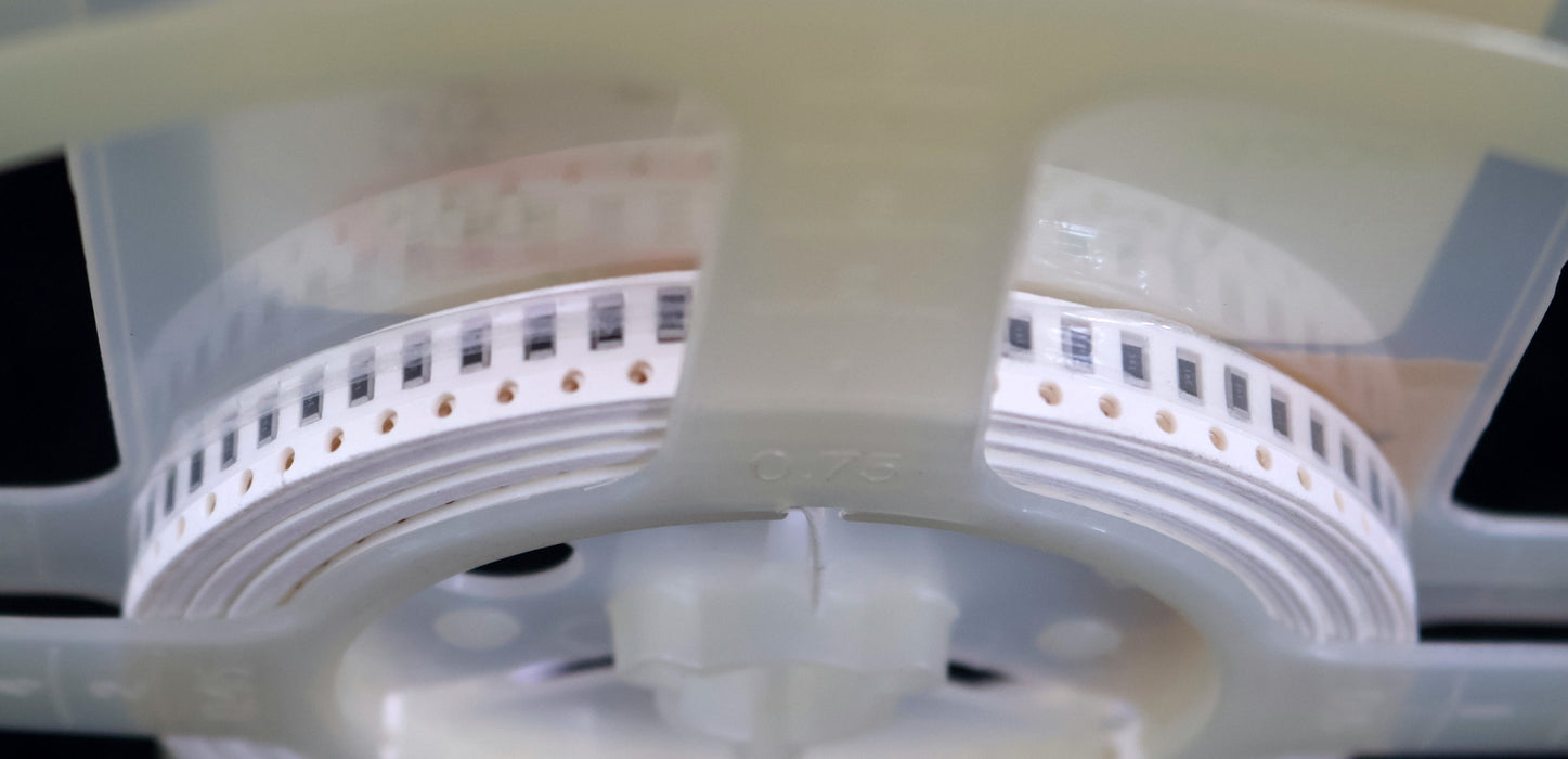 Bild des Artikels SAMSUNG-700x-SMD-Widerstand-390-Ohm-RC-1/4-W-Model-RC3216J391CS-7"-unbenutzt