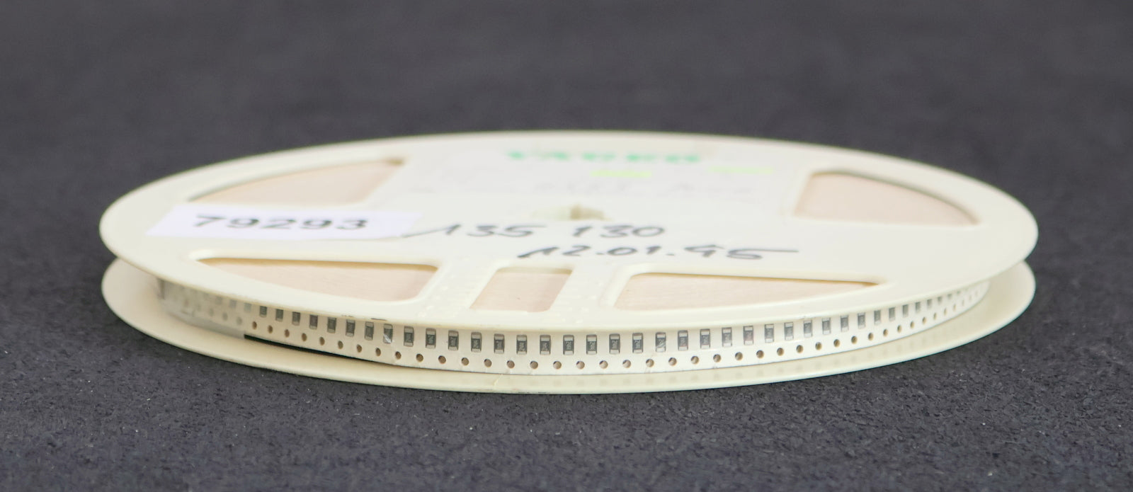 Bild des Artikels YAGEO-4500x-SMD-Widerstand-240000-Ohm-1206-Model-RC-06-1/8W-7"-unbenutzt