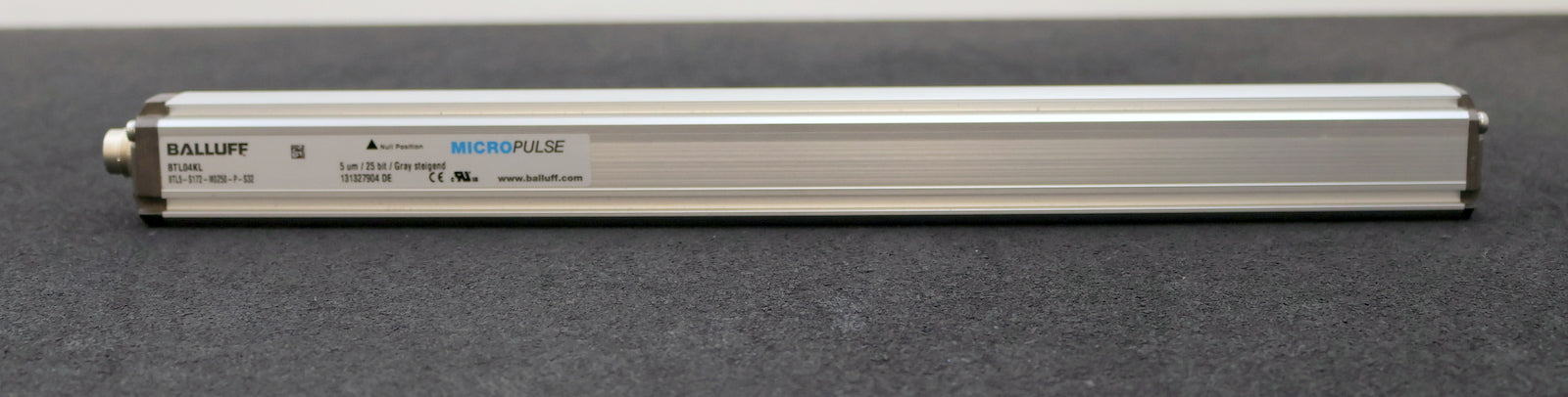 Bild des Artikels BALLUFF-MICROPULSE-Wegaufnehmer-BTL04KL-BTL5-S172-M0250-P-S32-mit-Zubehör