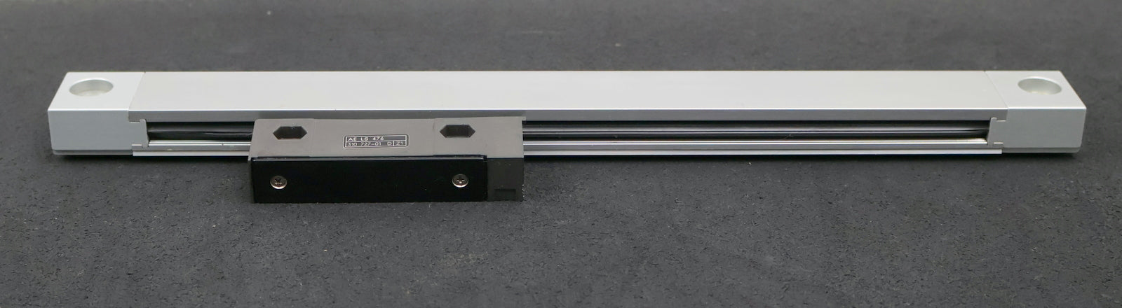 Bild des Artikels HEIDENHAIN-Linear-Messgeber-LS476-Messlänge-220mm-ID-329986-04-mit-Lesekopf