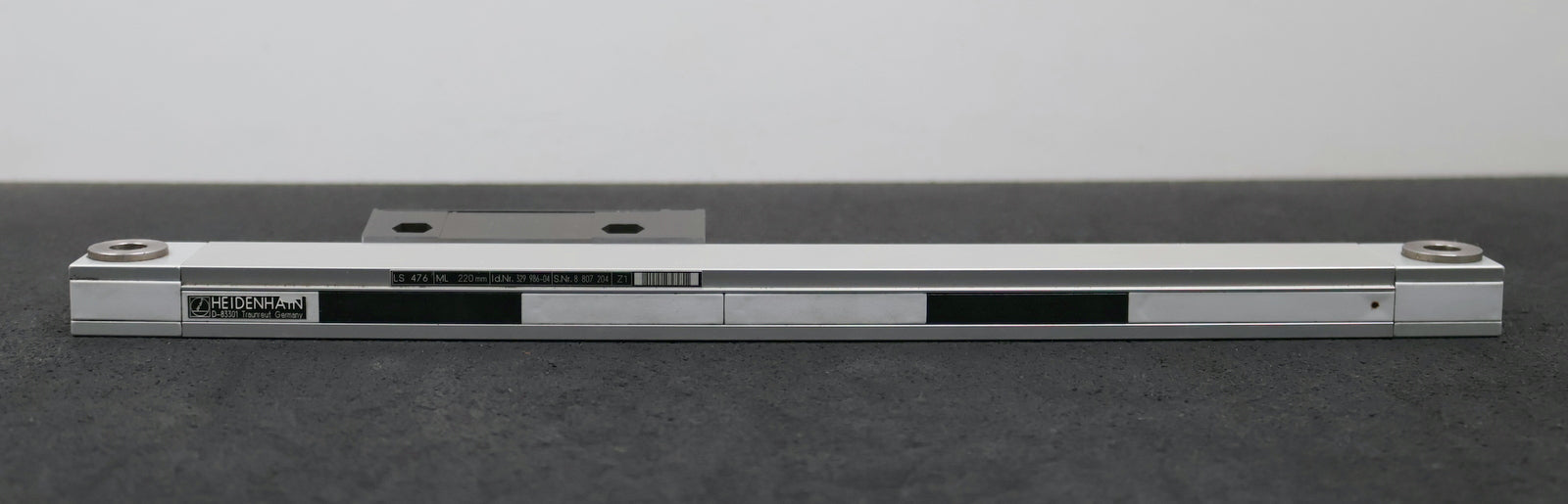 Bild des Artikels HEIDENHAIN-Linear-Messgeber-LS476-Messlänge-220mm-ID-329986-04-mit-Lesekopf