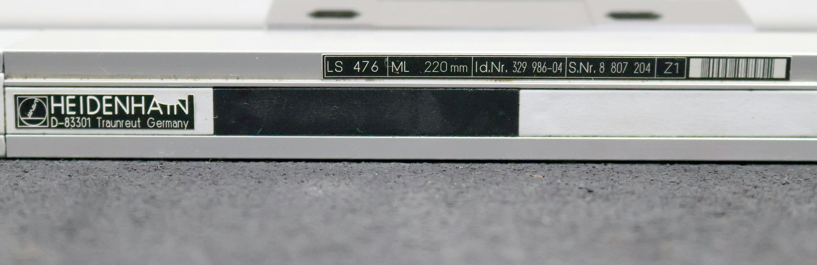 Bild des Artikels HEIDENHAIN-Linear-Messgeber-LS476-Messlänge-220mm-ID-329986-04-mit-Lesekopf