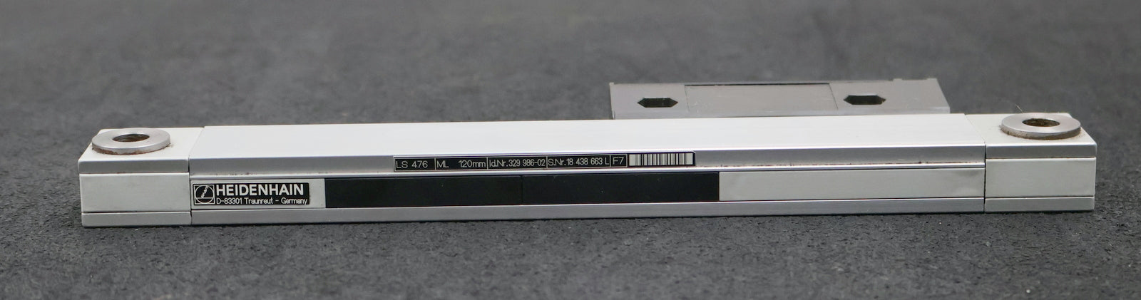 Bild des Artikels HEIDENHAIN-Linear-Messgeber-LS476-Messlänge-120mm-ID-329986-02-mit-Lesekopf