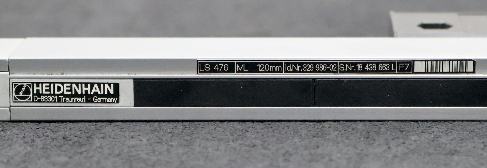 Bild des Artikels HEIDENHAIN-Linear-Messgeber-LS476-Messlänge-120mm-ID-329986-02-mit-Lesekopf