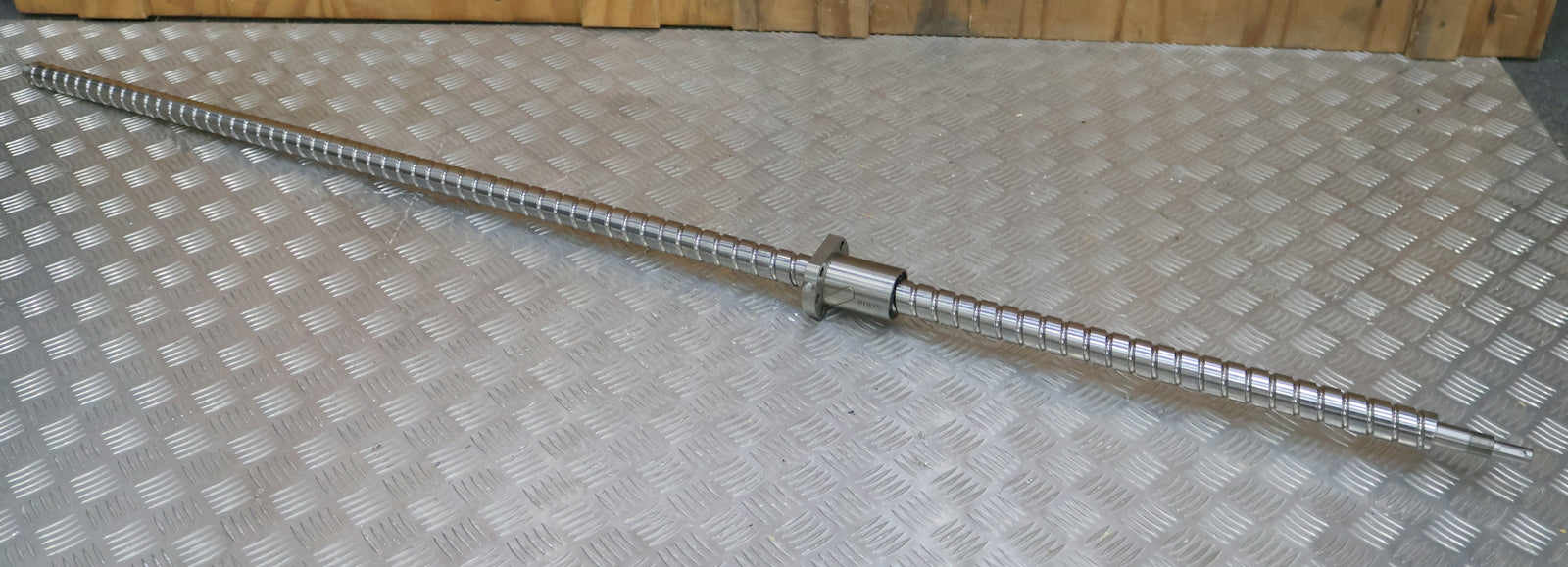 Bild des Artikels HIWIN-Kugelrollspindel-mit-einer-Mutter-geschliffen-R32-20T2-DEB-1623-1716-0.023