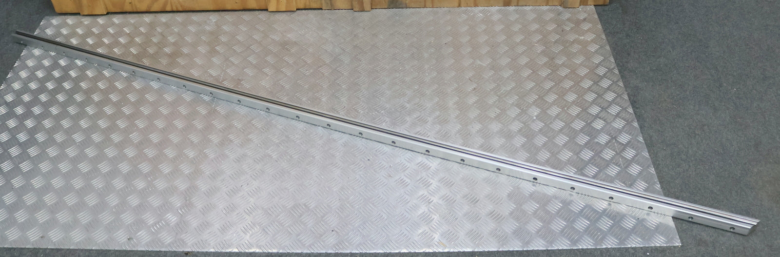 Bild des Artikels FRANKE-Führungsschiene-Kreuzrollenführung-Einzelschiene-FEC13-02395-ZS-EU-AO