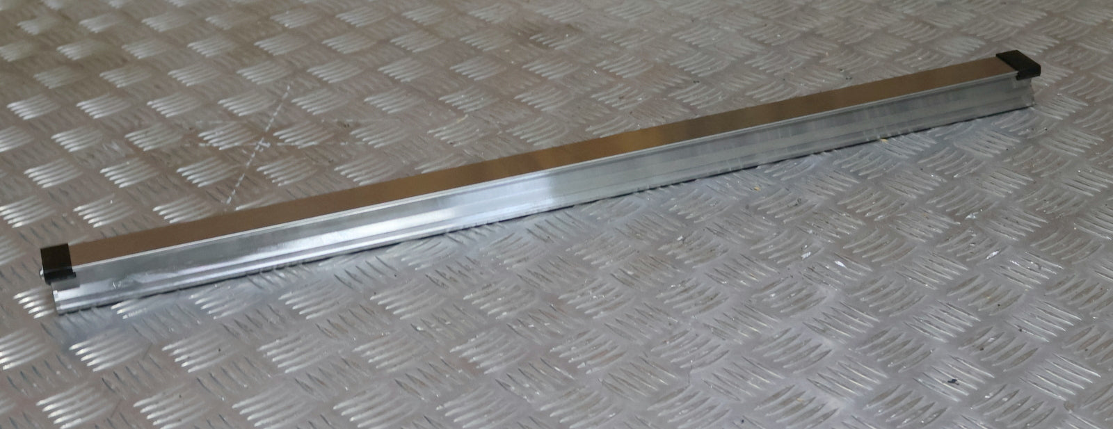 Bild des Artikels REXROTH-Rollenschiene-R180536161-Maße-31,5x34x716mm-unbenutzt