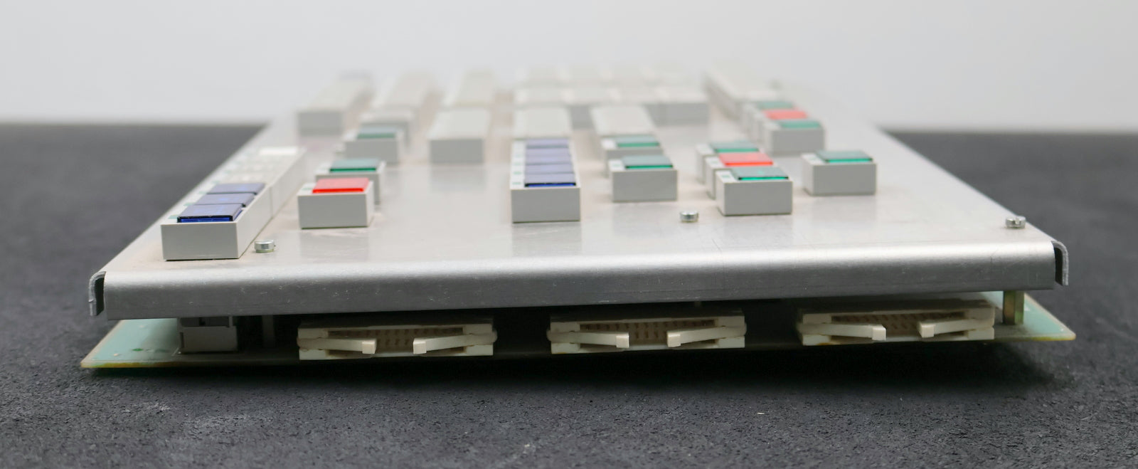 Bild des Artikels VEM-NUMERIK-189744-RFT-DDR-Tastatur-Platine-413931-1-NKM-gebraucht