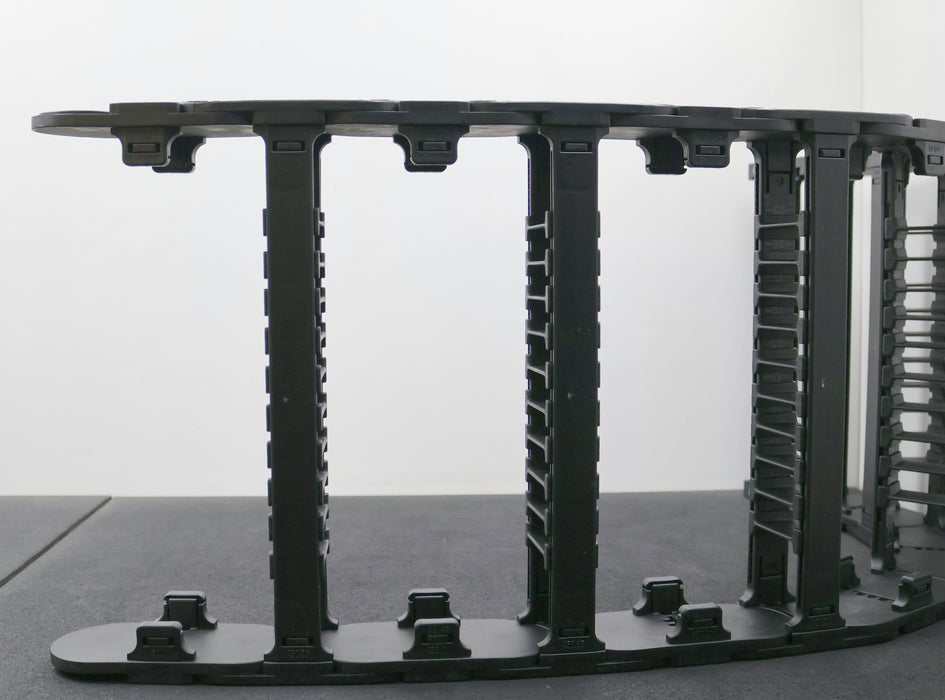 Bild des Artikels IGUS-1180mm-Energiekette-400.01-400.02.200-40000.20-Innenmaß-353x55mm-unbenutzt