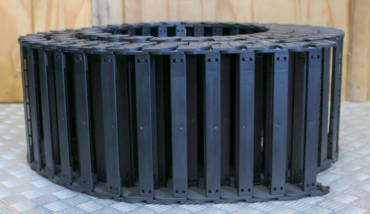 Bild des Artikels IGUS-5,5m-Energiekette-28.02.200-385.25-Innenmaß-250x32mm-unbenutzt