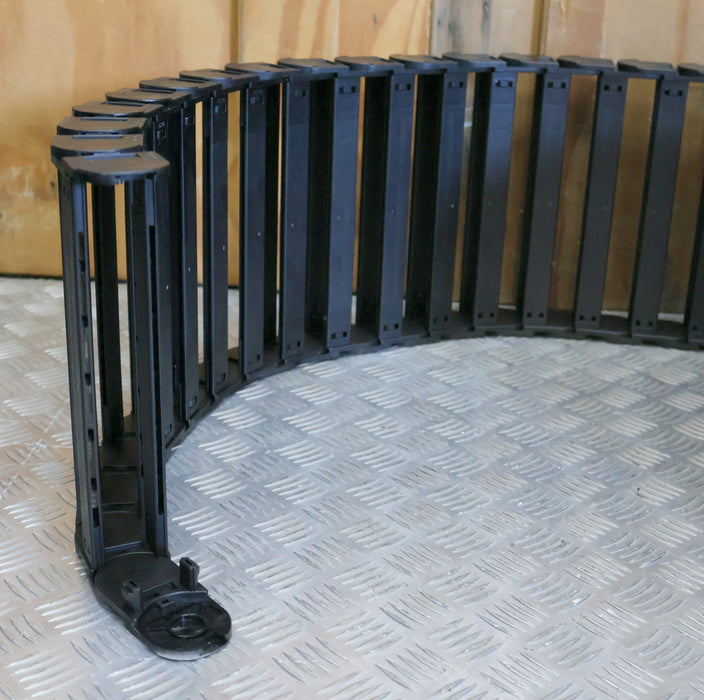 Bild des Artikels IGUS-4,7m-Energiekette-28.02.200-385.25-Innenmaß-250x32mm-unbenutzt