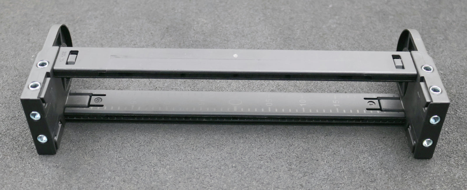 Bild des Artikels IGUS-KMA-Anschlußelement-2800.10-Innenmaß-250x32mm-Außenmaß-273x54x100mm