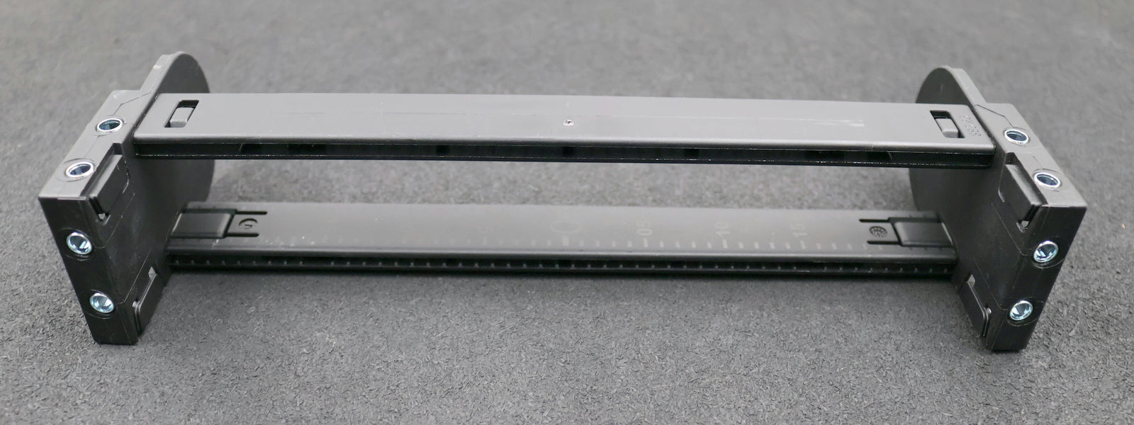 Bild des Artikels IGUS-KMA-Anschlußelement-2800.20-Innenmaß-250x32mm-Außenmaß-273x54x100mm