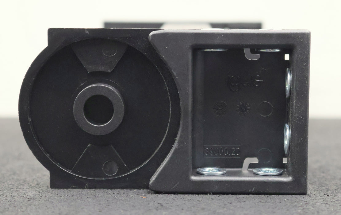 Bild des Artikels IGUS-KMA-Anschlußelement-39000.20-Innenmaß-210x42mm-Außenmaß-233x63x114mm