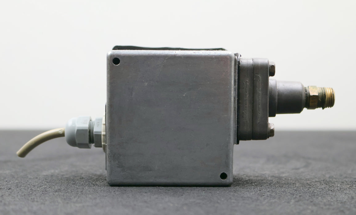 Bild des Artikels BARKSDALE-Druckschalter-Typ-E1H-H90-P4-GE141-Einstellbereich-0,21…6bar