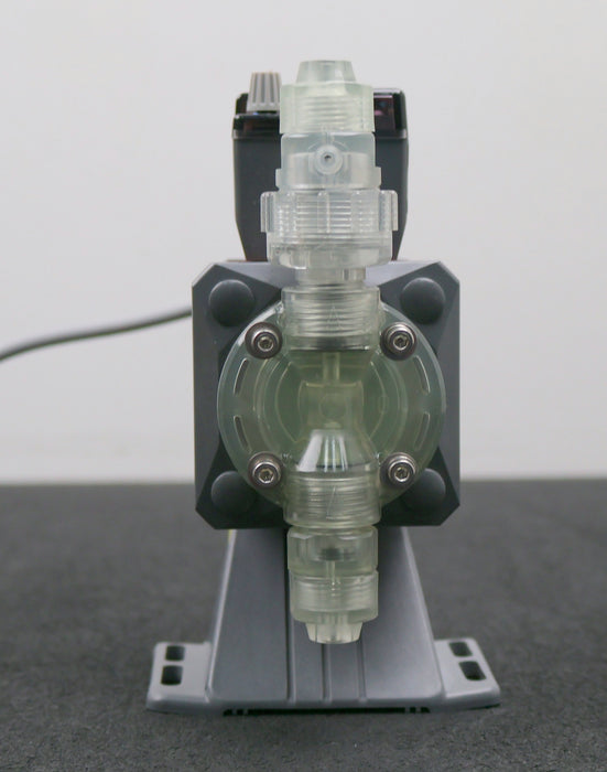 Bild des Artikels IWAKI-Dosierpumpe-Model-EH-B10VC-220PS2-220V-38ml/min-10kgf/cm²-0~360spm