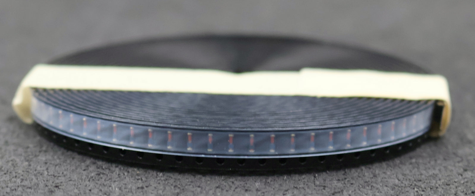 Bild des Artikels FARNELL-1000x-Zener-Dioden-ZMM3.6-GURT-unbenutzt-in-OVP