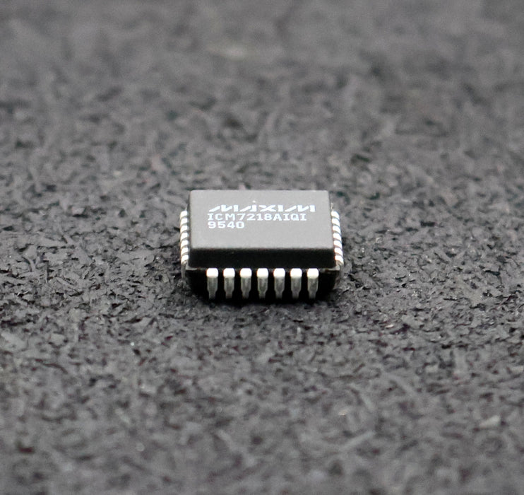Bild des Artikels MAXIM-24x-Displaytreiber-ICM7218AIQI-unbenutzt-in-OVP