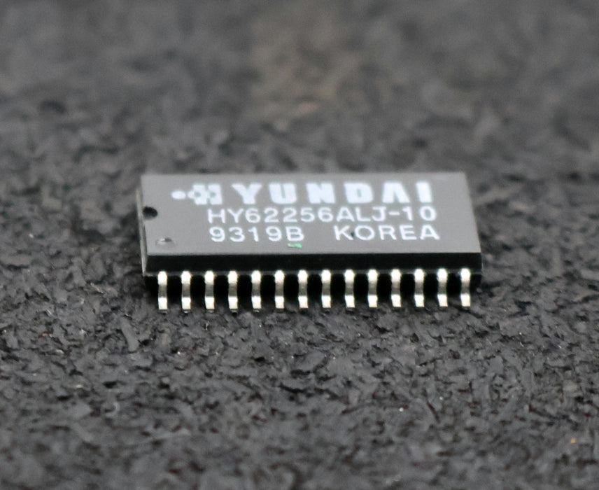 Bild des Artikels HYUNDAI-10x-Microprozessor-HY62256ALJ-10-unbenutzt