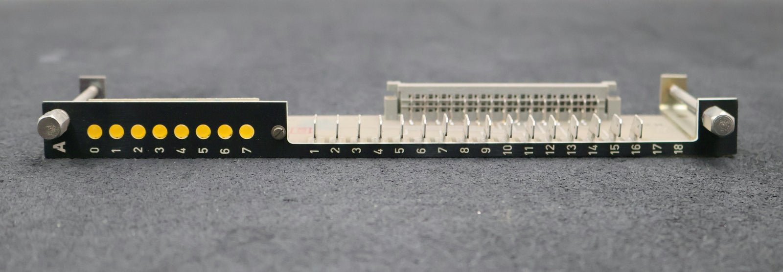 Bild des Artikels VEM-NUMERIK-RFT-DDR-Steckplatine-PA4-Platine-4137500-4707-3-RFT-54955-gebraucht