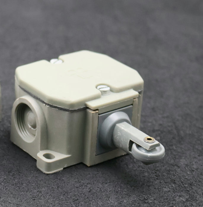 Bild des Artikels ROBOTRON-Schaltkontakt-PWA-1R-500VAC-6A-unbenutzt