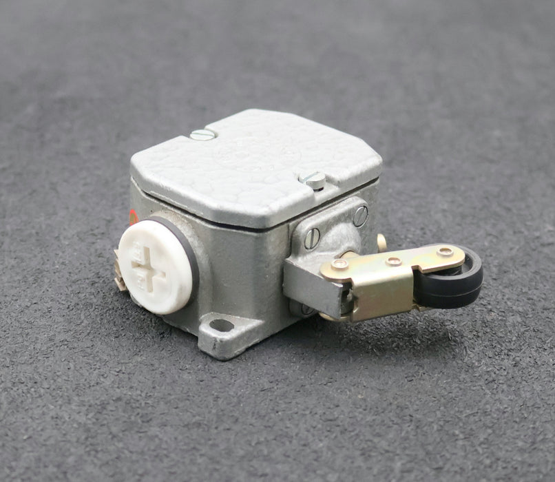 Bild des Artikels ROBOTRON-Schaltkontakt-GWU-1F-Stahlausführung-500VAC-6A-unbenutzt