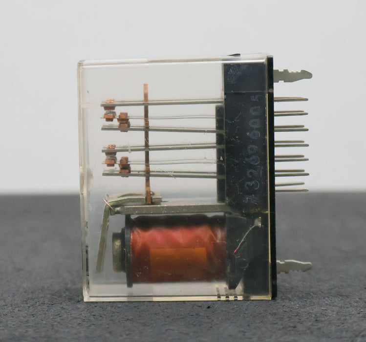 Bild des Artikels VEB-RELAISTECHNIK-2x-Relais-RELOG-2-RH-01-48VDC-TGL-26047-IP40-gebraucht