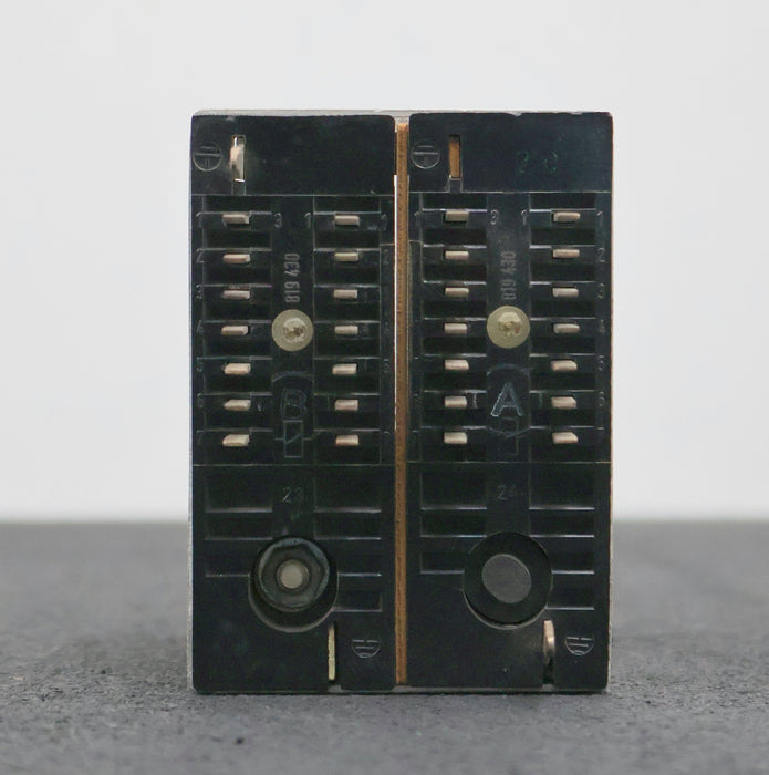 Bild des Artikels VEB-RELAISTECHNIK-Relais-RELOG-4-RH-40-110V-50Hz-IP40-gebraucht