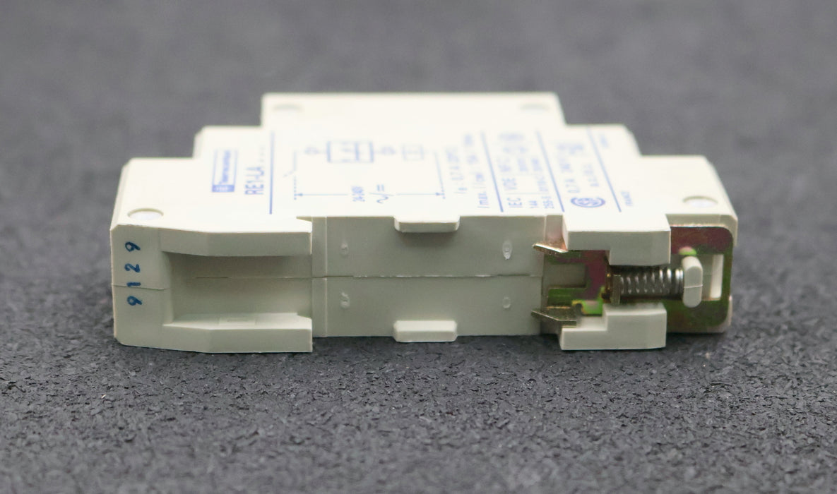 Bild des Artikels TELEMECANIQUE-Zeitrelais-RE1LA001-17002-24/240VDC-50/60Hz-0,1-3s