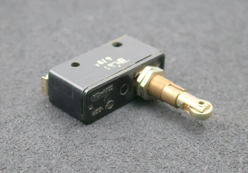 Bild des Artikels VEB-ROBOTRON-Gleichstrommikrotaster-Typ-B1.E1-IP40-Klemme-IP00-220V-12A