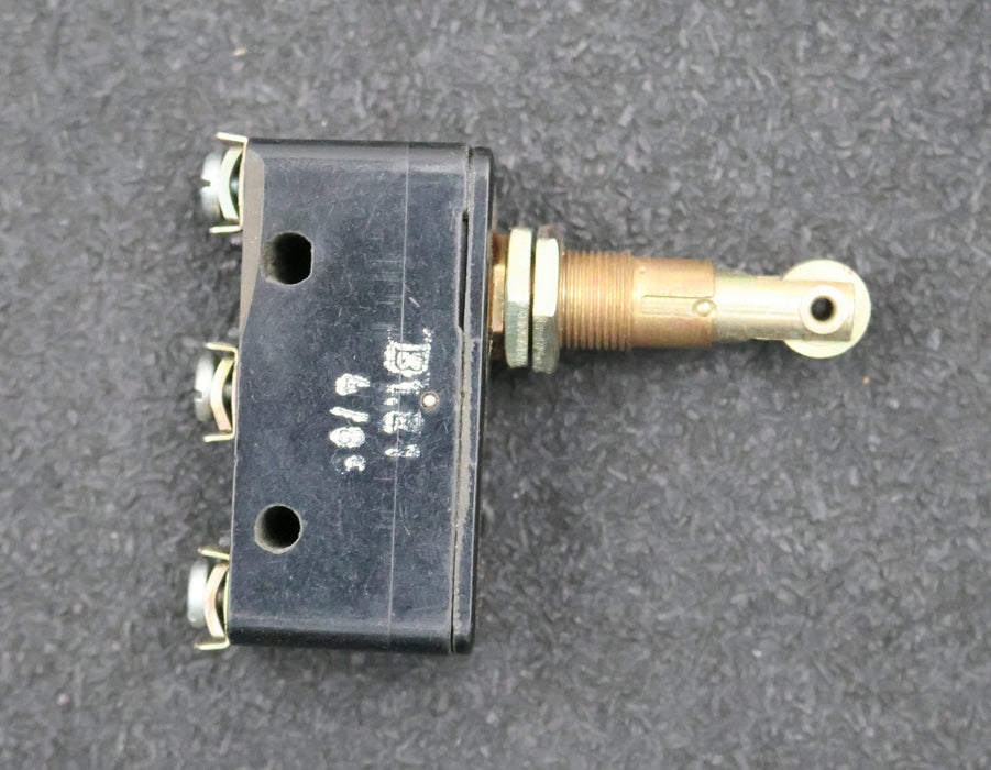 Bild des Artikels VEB-ROBOTRON-Gleichstrommikrotaster-Typ-B1.E1-IP40-Klemme-IP00-220V-12A