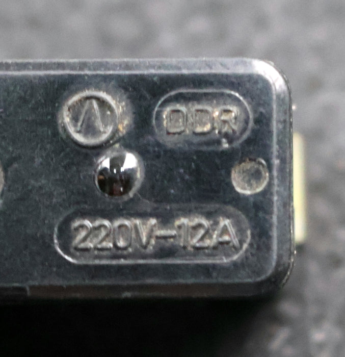 Bild des Artikels VEB-ROBOTRON-Gleichstrommikrotaster-Typ-B1.E1-IP40-Klemme-IP00-220V-12A