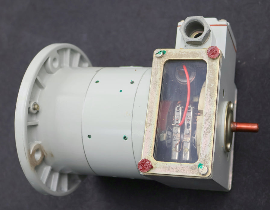 Bild des Artikels VEB-ELMO-HARTHA-DDR-Tachogenerator-Typ-1632.2-100V-0,02A-3000U/min-IP44