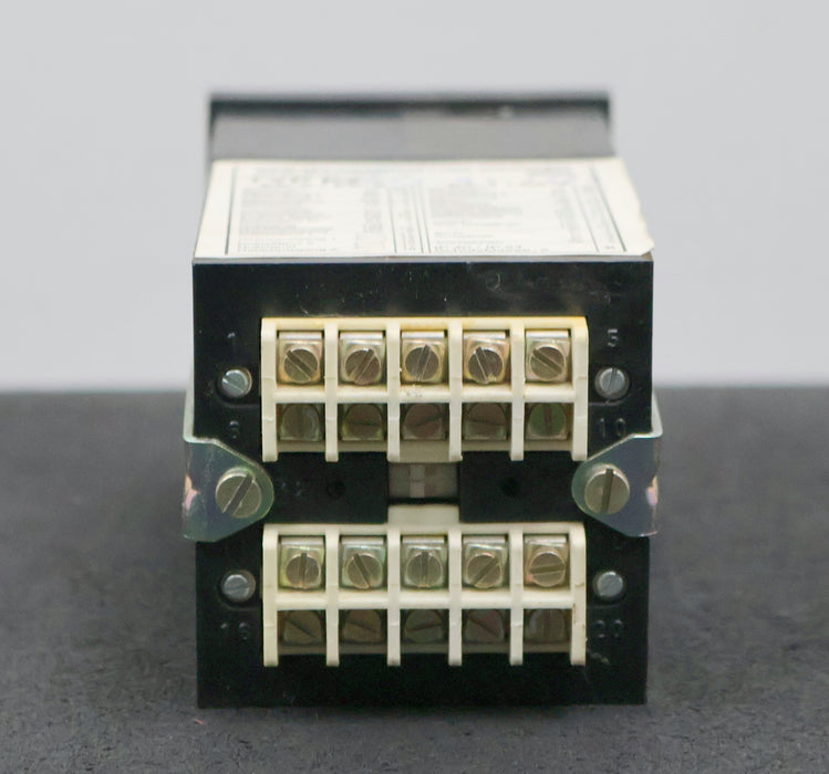 Bild des Artikels VEB-MASSINDUSTRIE-Elektronischer-Zähler-EZ-0-14-01.1222-IP40/IP54-Schutzklasse-2