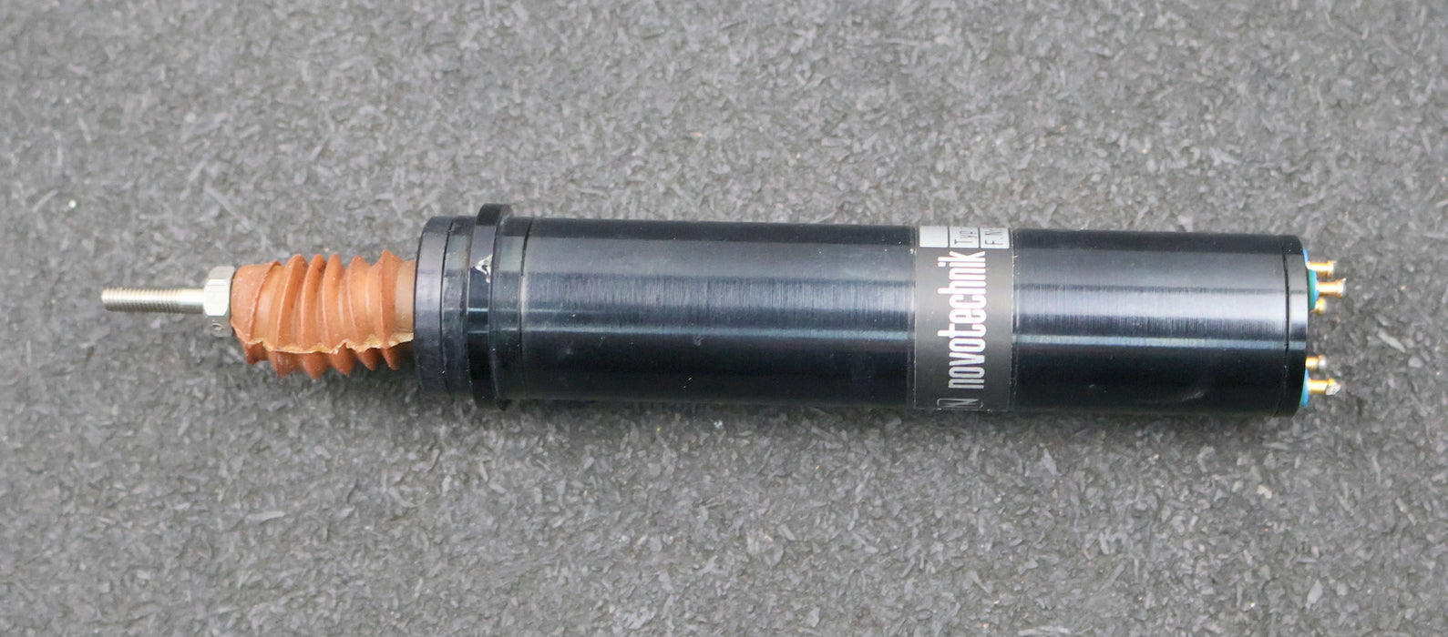 Bild des Artikels NOVOTECHNIK-LINOTAST-Induktiver-Wegaufnehmer-Typ-F-205-Hub-5mm-Lin.-0,25-24VDC