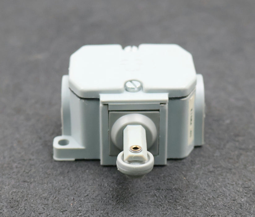 Bild des Artikels ROBOTRON-2x-Schaltkontakt-PWU-1R-500VAC-6A-unbenutzt