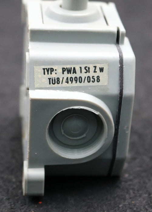 Bild des Artikels ROBOTRON-Schaltkontakt-PWA-1-St-Z-w-500VAC-6A-unbenutzt