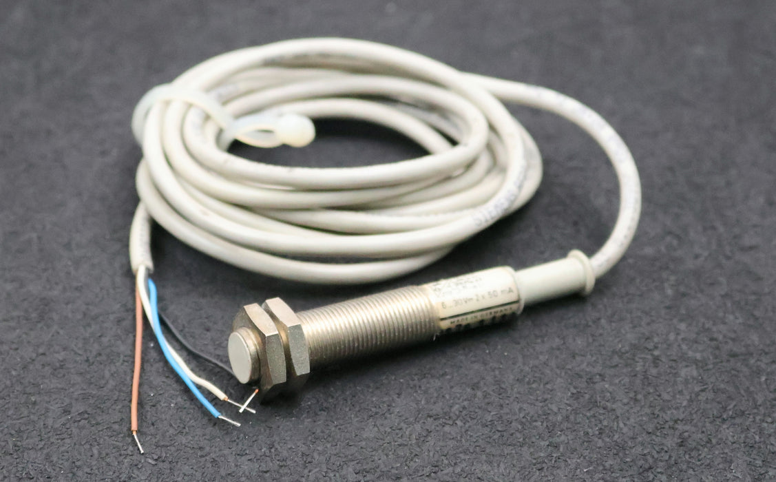 Bild des Artikels SIEMENS-induktiver-Naeherungsschalter-3SG3232-7AJ33-Nennschaltabstand-2mm