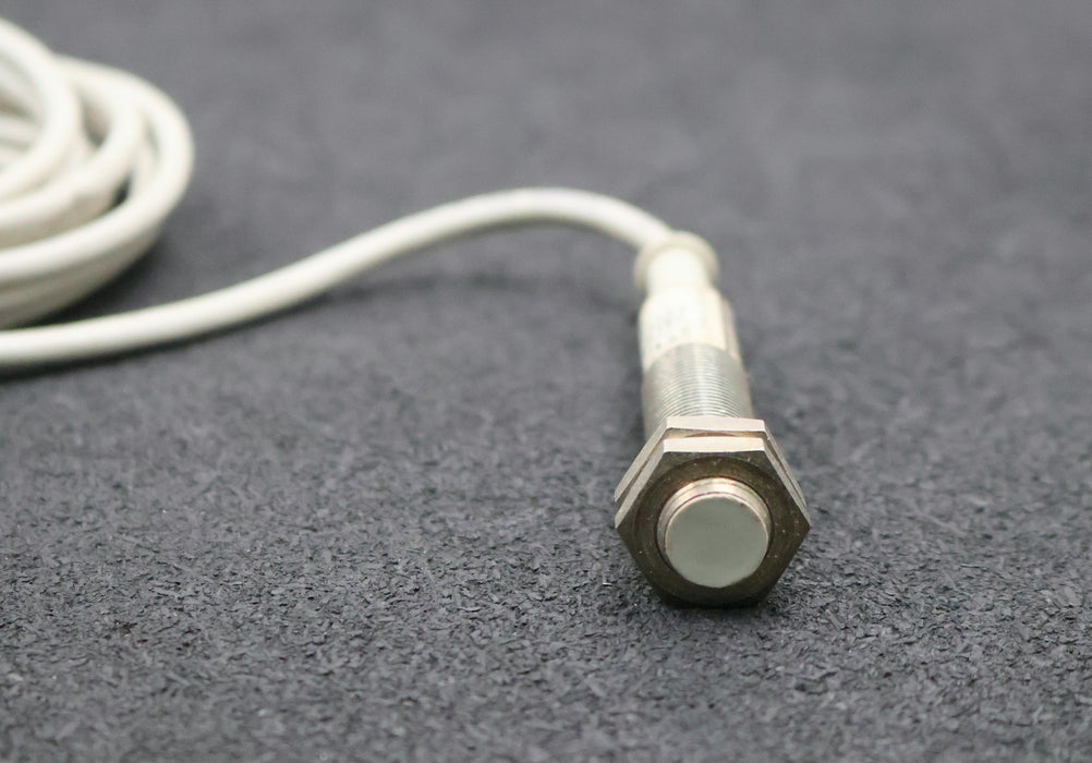 Bild des Artikels SIEMENS-induktiver-Naeherungsschalter-3SG3232-7AJ33-Nennschaltabstand-2mm