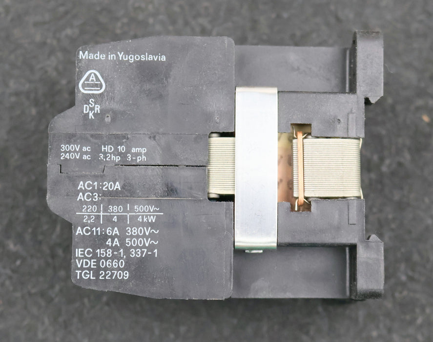 Bild des Artikels ISKRA-Leistungsschütz-K0-62E-20A-Spulenspannung-220V-60Hz-6A-380VAC-4A-500VAC