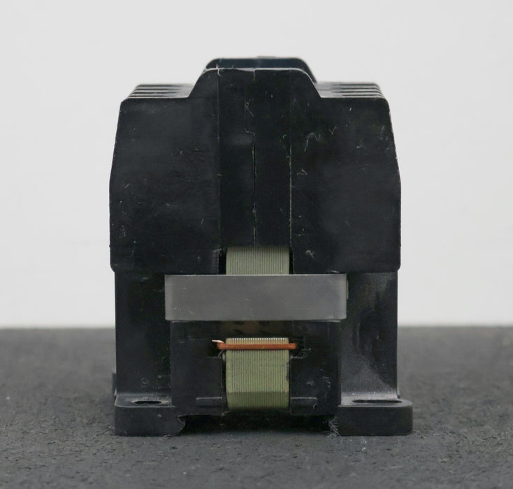 Bild des Artikels ISKRA-Leistungsschütz-K0-44E-20A-Spulenspannung-220V-50Hz-6A-380VAC-4A-500VAC