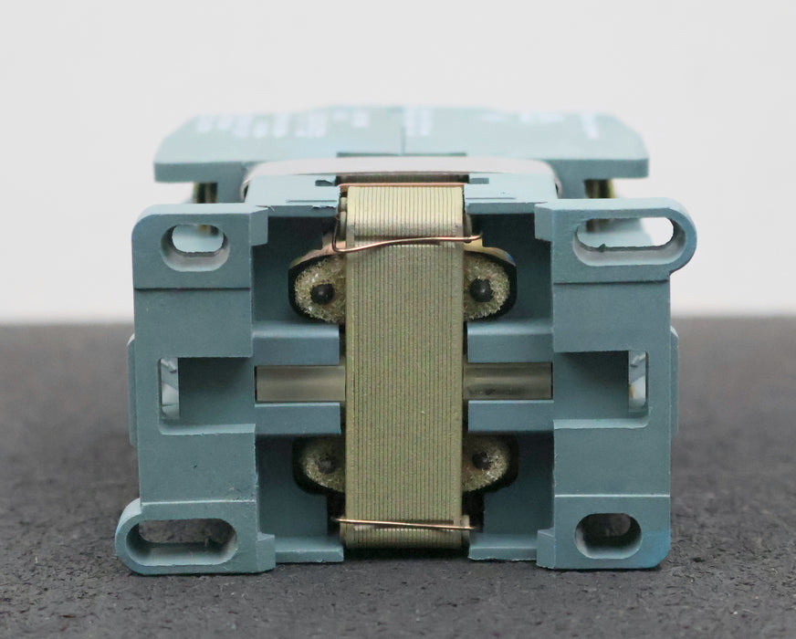 Bild des Artikels ISKRA-Leistungsschütz-K0-80E-20A-Spulenspannung-220V-60Hz-6A-380VAC-4A-500VAC