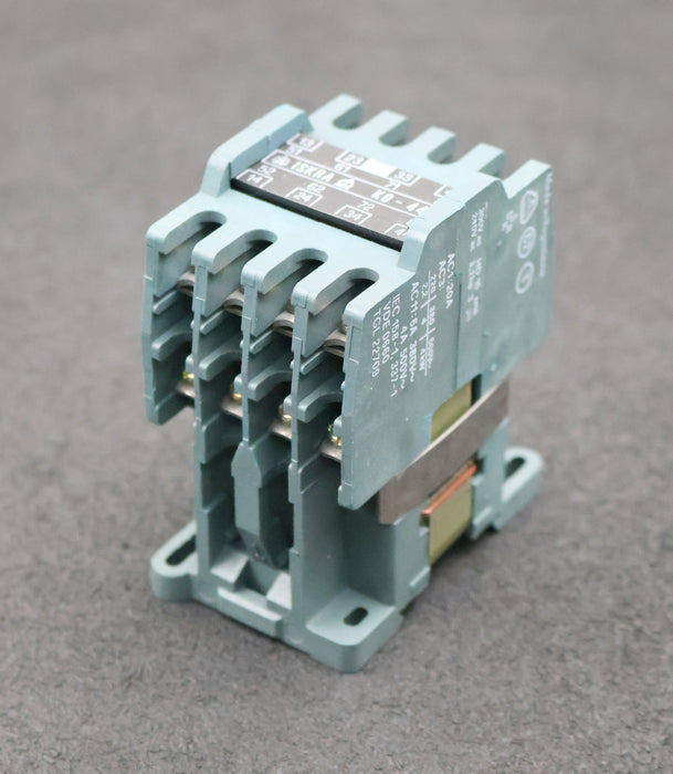 Bild des Artikels ISKRA-Leistungsschütz-K0-44E-20A-Spulenspannung-24V-50Hz-6A-380VAC-4A-500VAC